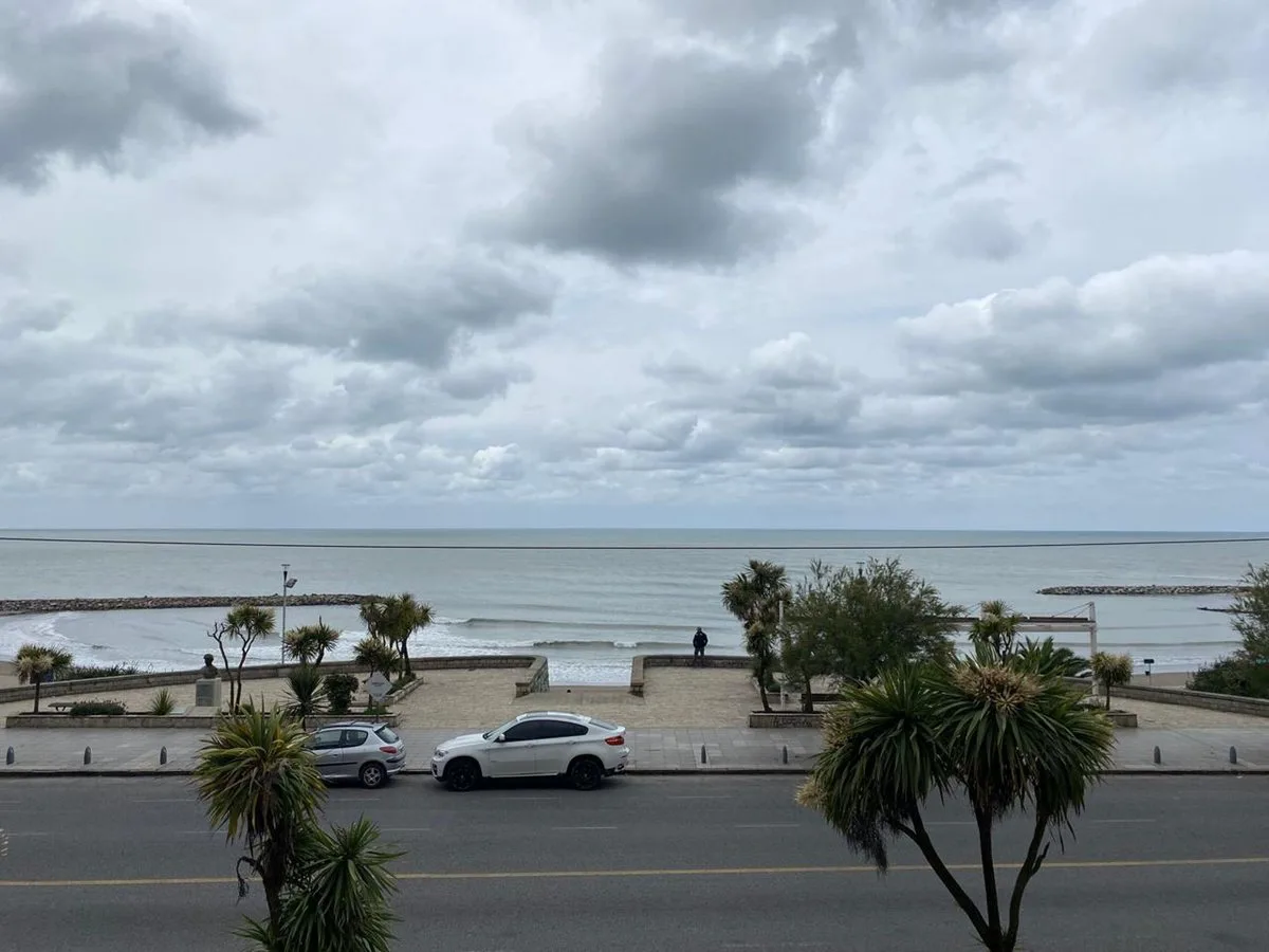 venta depto 2mb varesse frente al mar