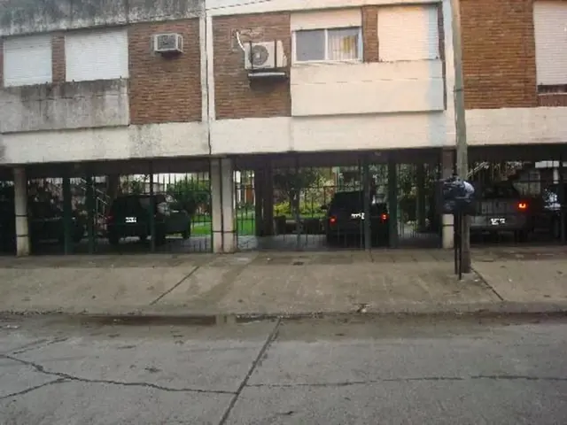 DEPARTAMENTO 3 AMBIENTES / VENTA / COMPLEJO CERRADO.