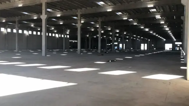 Excelente nave industrial en alquiler