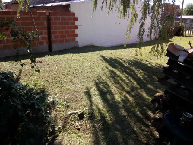 Excelente Terreno 10.50 x 34 con edificación a terminar dos dormitorios baño cocina comedor y lintel