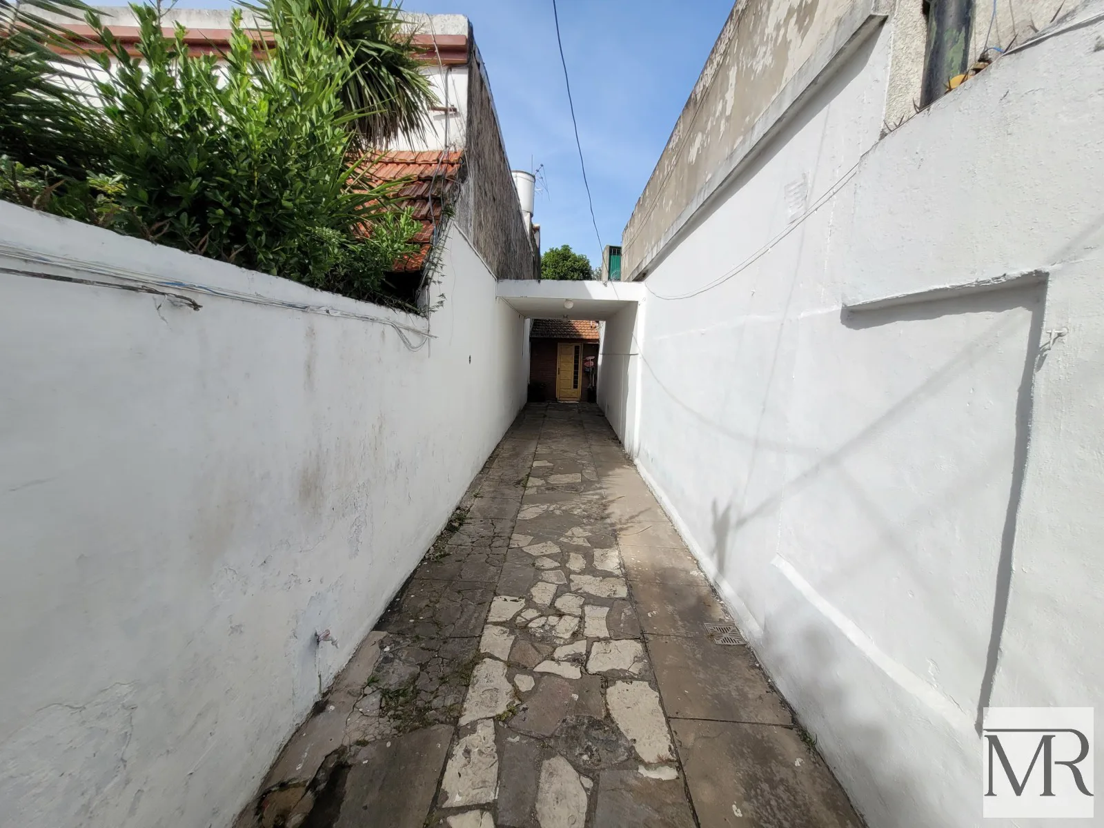 Casa 5 Ambientes con amplio fondo, excelente oportunidad. foto 3