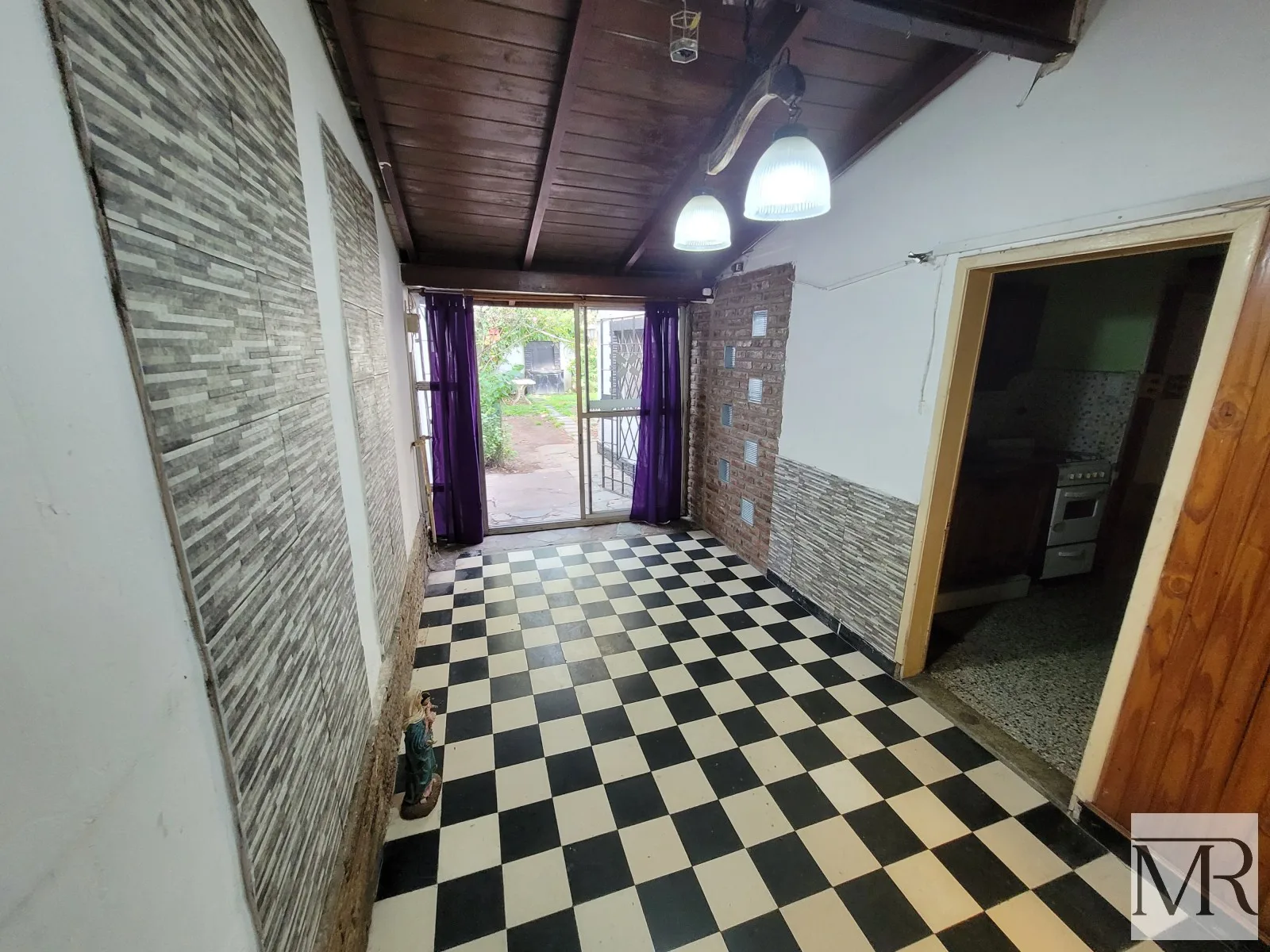 Casa 5 Ambientes con amplio fondo, excelente oportunidad. foto 5