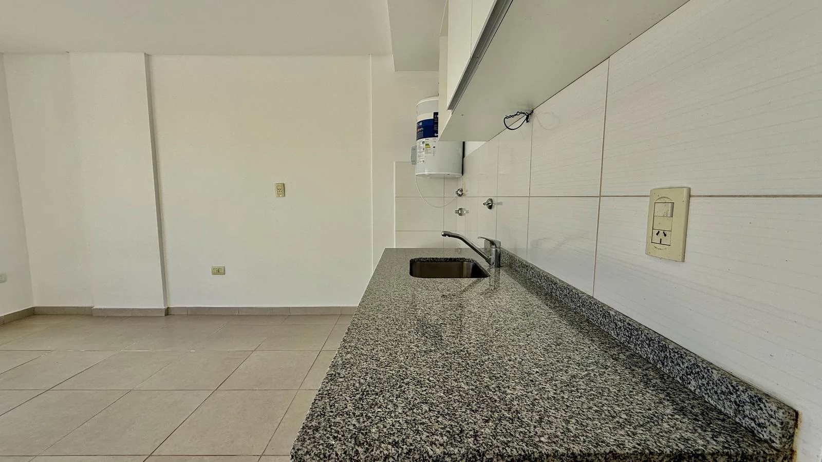 Maipú 2000 - Departamento monoambiente en venta en Rosario Abasto foto 4