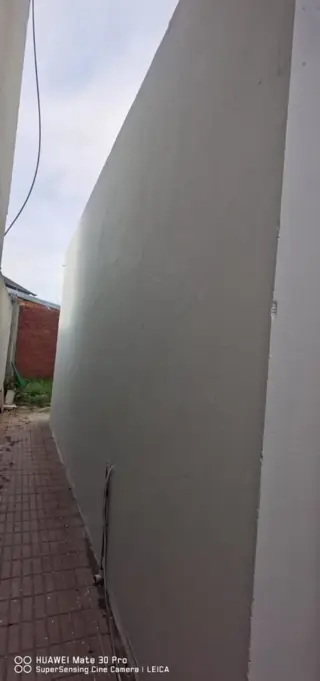 BOULOGNE SUR MER - VENTA DOS LOCALES CON UN DTO. FONDO En LOTE PROPIO - sobre Av. Rolón foto 2