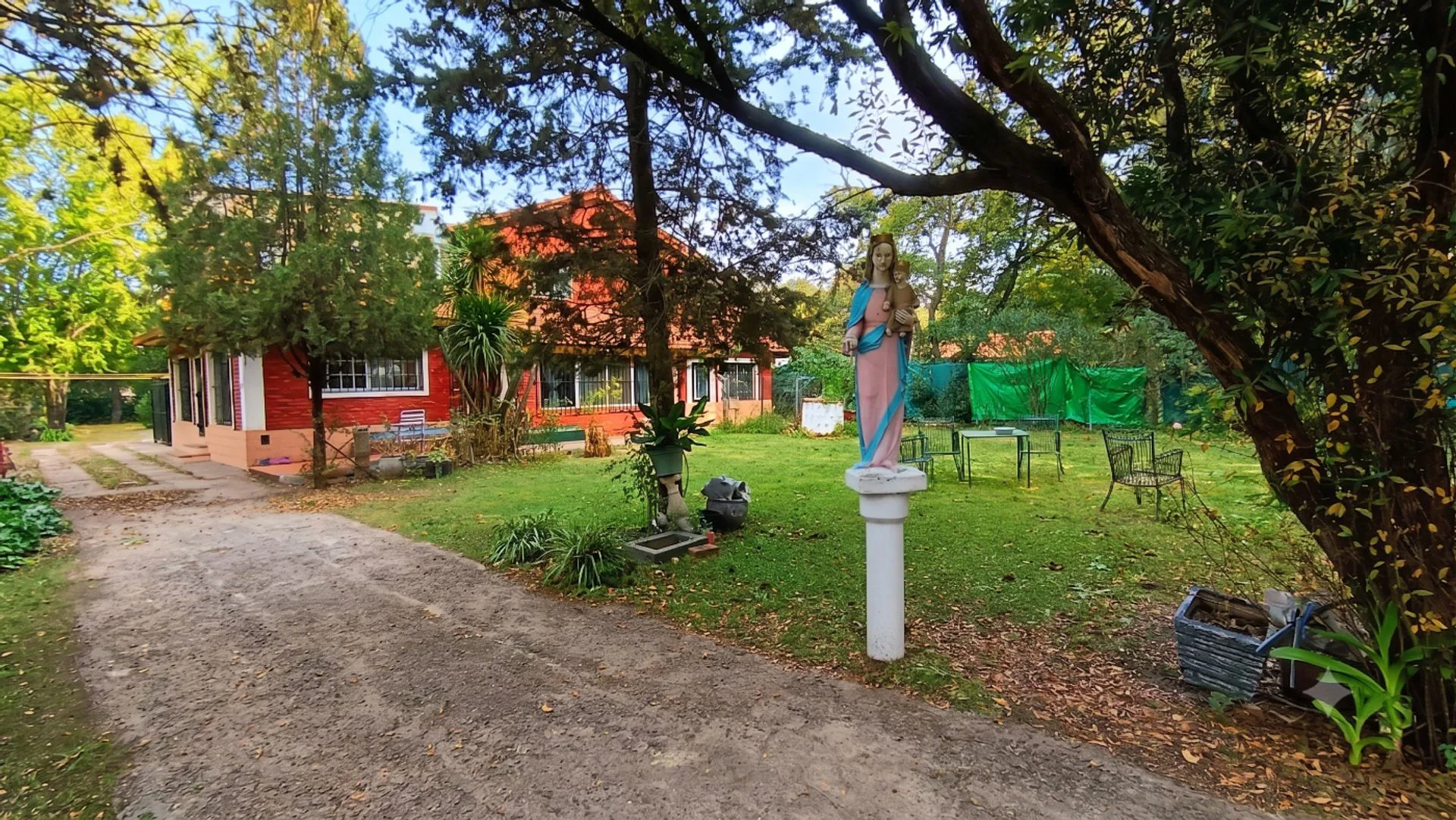 VENTA CASA QUINTA CON PILETA - PONTEVEDRA foto 2