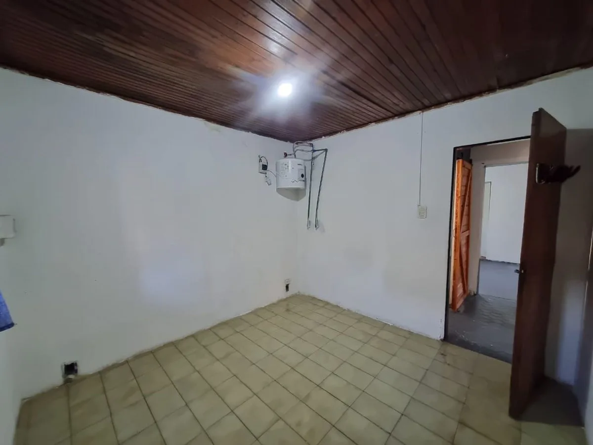 VENTA CASA 5 AMB -PATIO-JARDIN-GARAGE-MALVINAS ARG foto 4