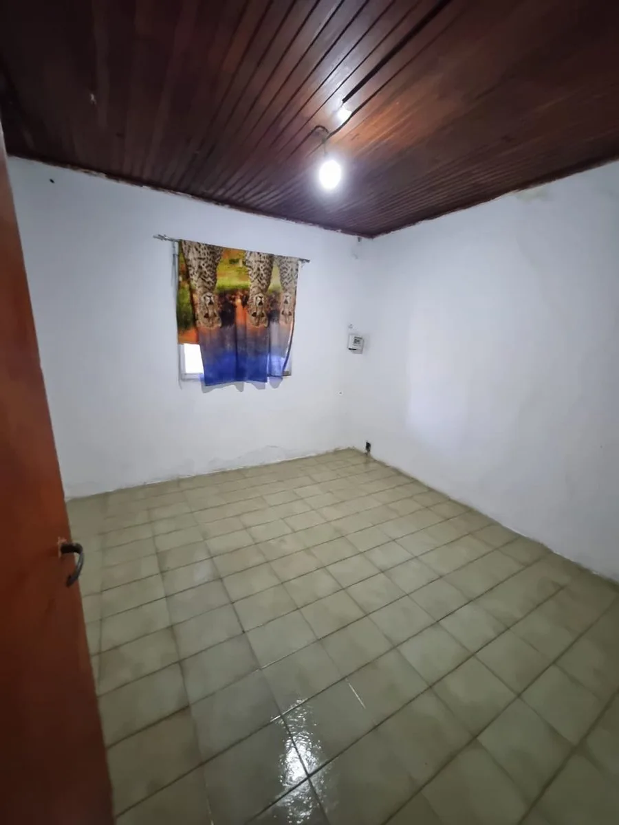 VENTA CASA 5 AMB -PATIO-JARDIN-GARAGE-MALVINAS ARG foto 5