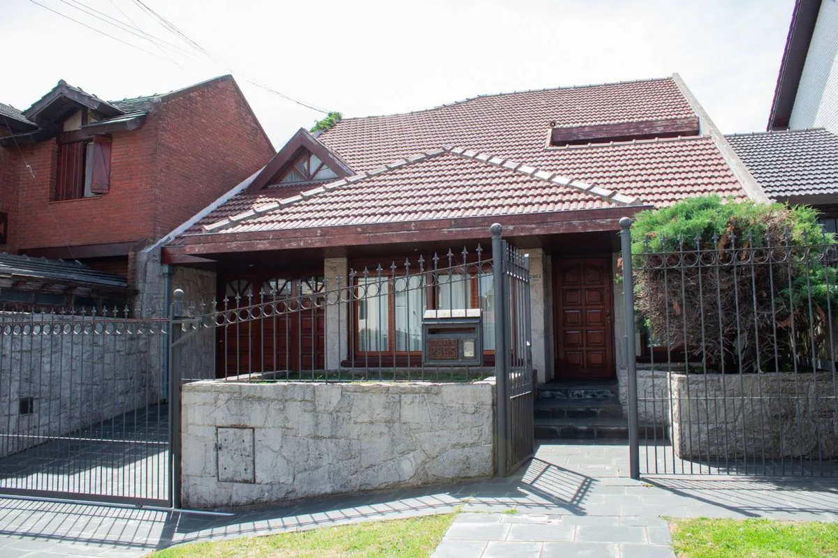VENTA CASA 5 AMBIENTES COLINAS DE PERALTA RAMOS foto 2