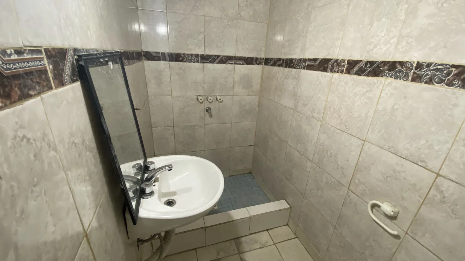 DEPARTAMENTO 2 AMBIENTES CON HABITACIÓN EN SUITE EN CASTELAR foto 5