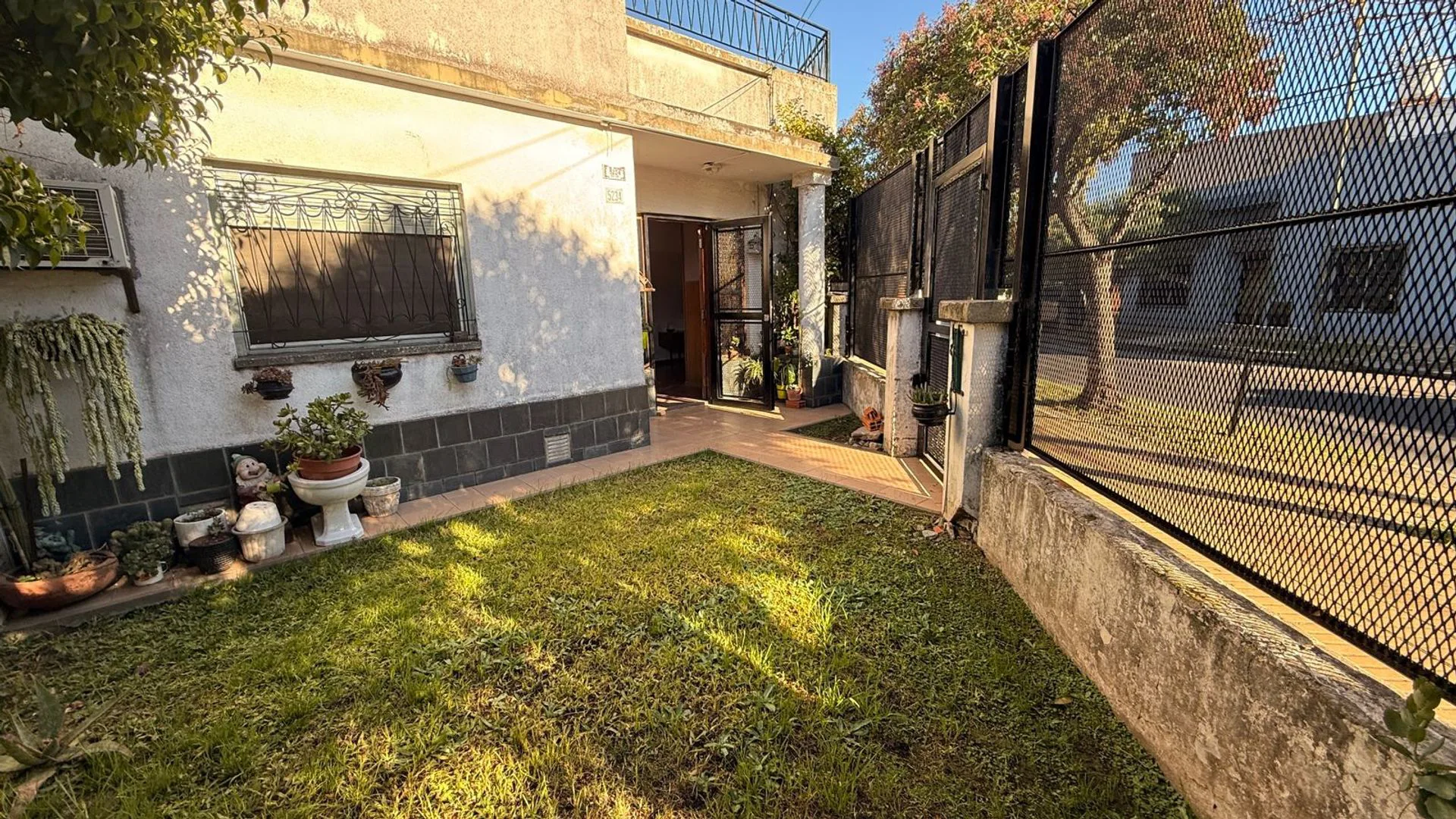 Casa 3 ambientes - Luminosa - Garage - Terraza