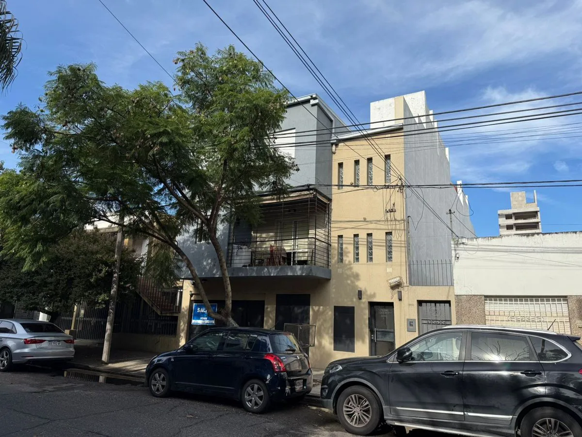 VENTA Dpto 2 DORM  y COCHERA- B° CANDIOTI foto 2