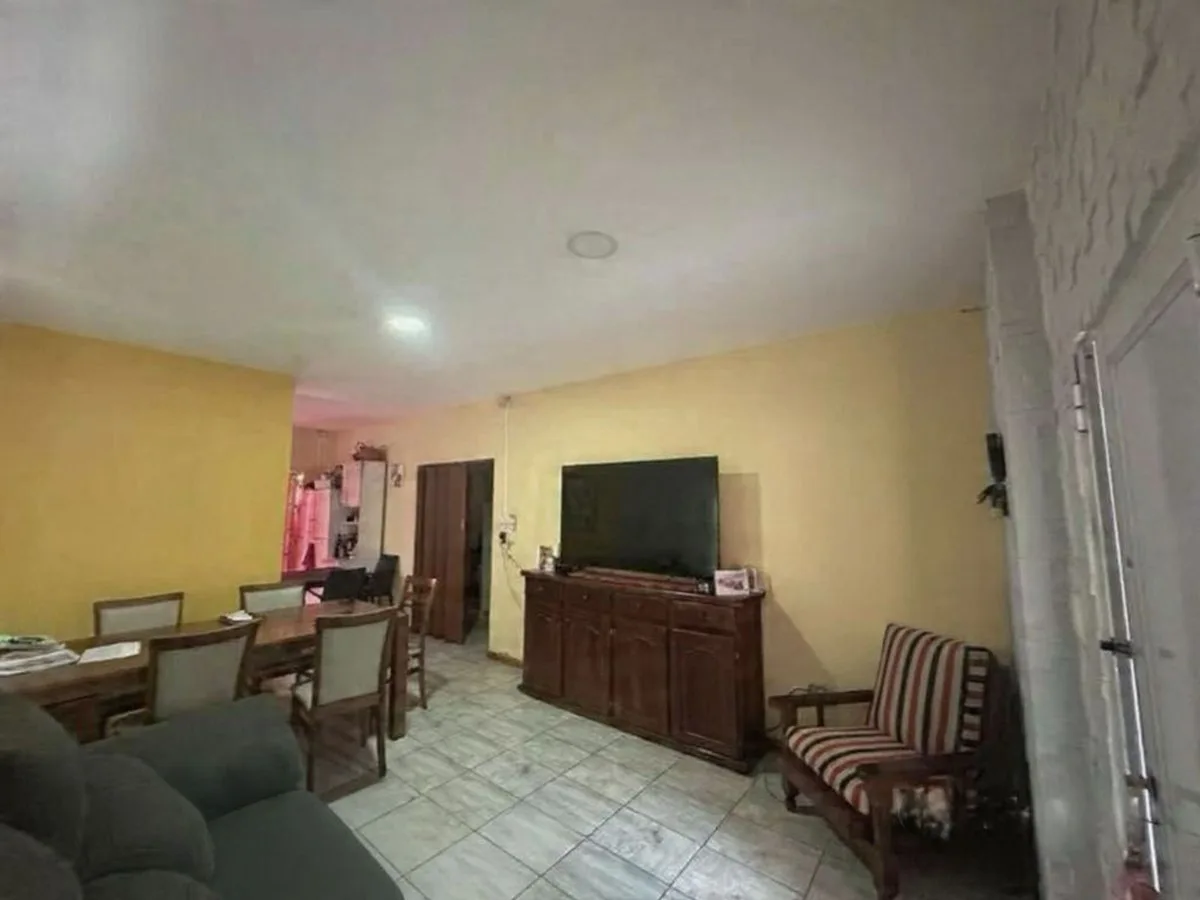 VENTA CASA LA EMILIA 2 HAB PILETA foto 3