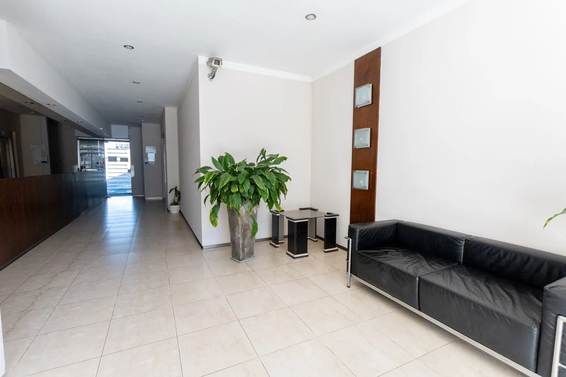 Celestino VIII. Dpto de 2 dorm y 2 baños. Centro. foto 3