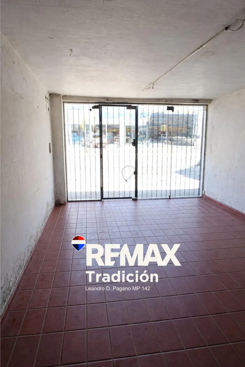 VENTA LOCAL COMERCIAL - AV. 25 DE MAYO foto 4