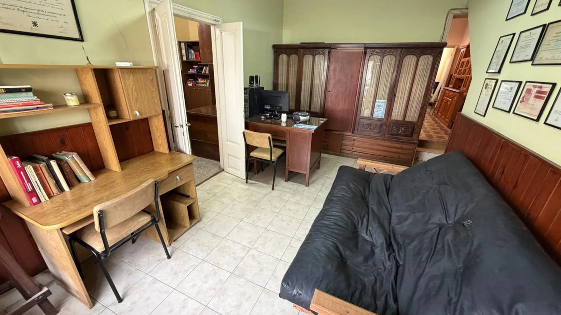 Se vende Dpto. c/salón PB (Ph), exc. ubic. VT foto 3
