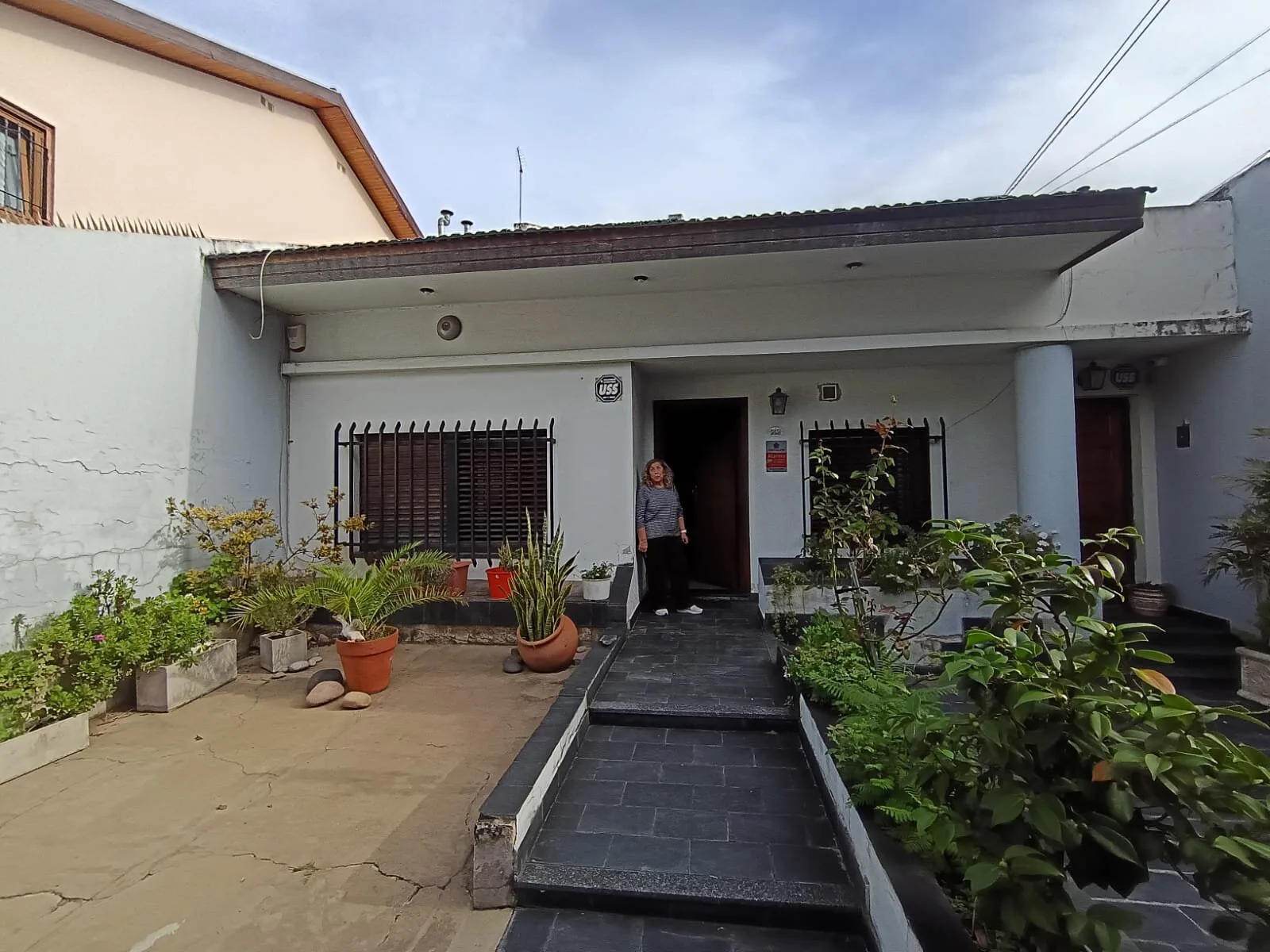 CASA AMPLIA EN LOTE PROPIO CON 4 DORMITORIOS Y EN DOS PLANTAS, Saladillo 5000 - Villa Lugano foto 2