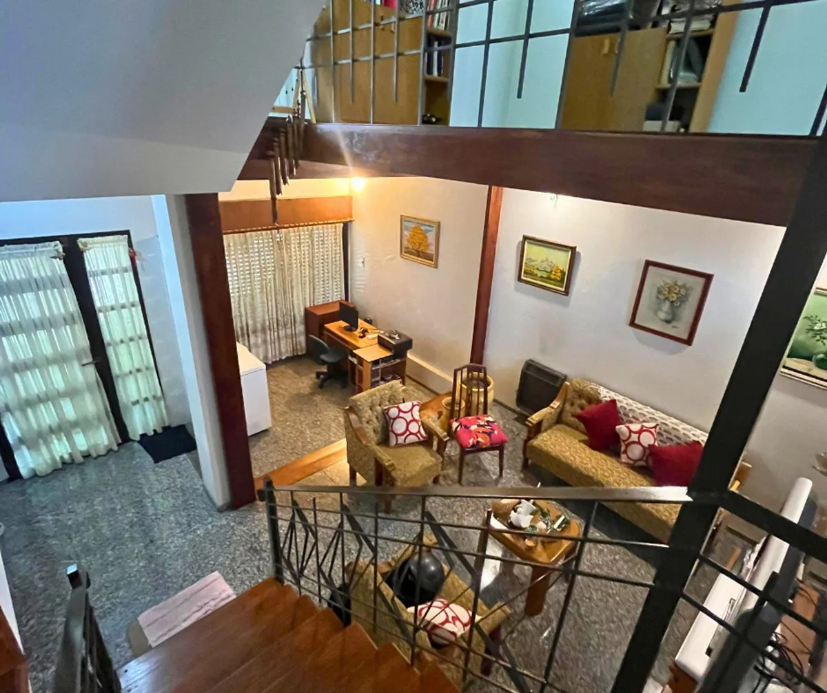 VENTA CASA 4 DORMITORIOS AZCUÉNAGA APTA CREDITO foto 2
