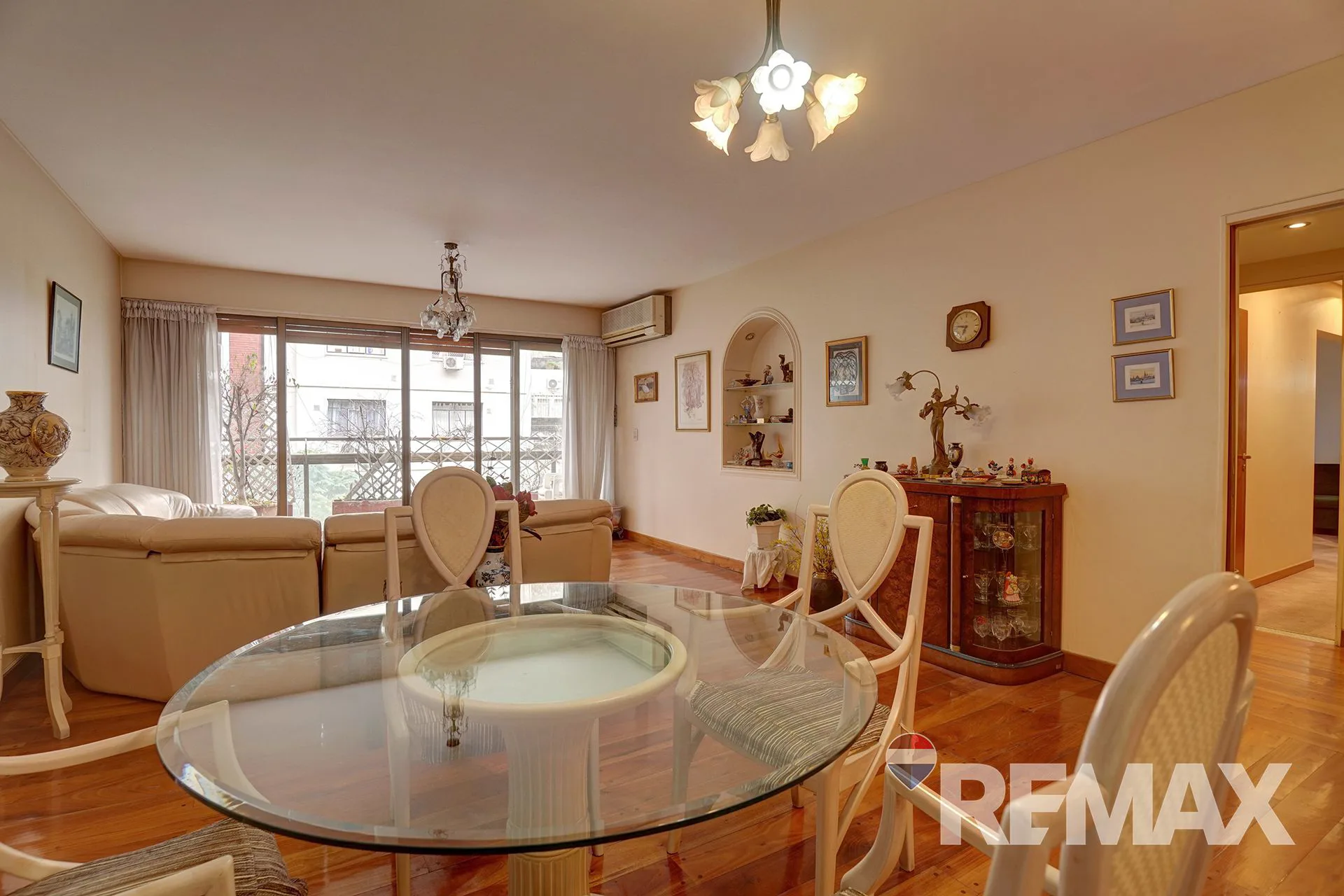 Venta Dpto. 3 amb en Palermo con cochera y dep. foto 2
