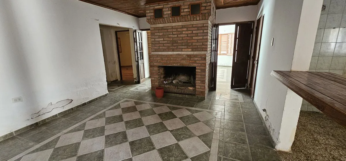 Casa con detalles a terminar foto 5