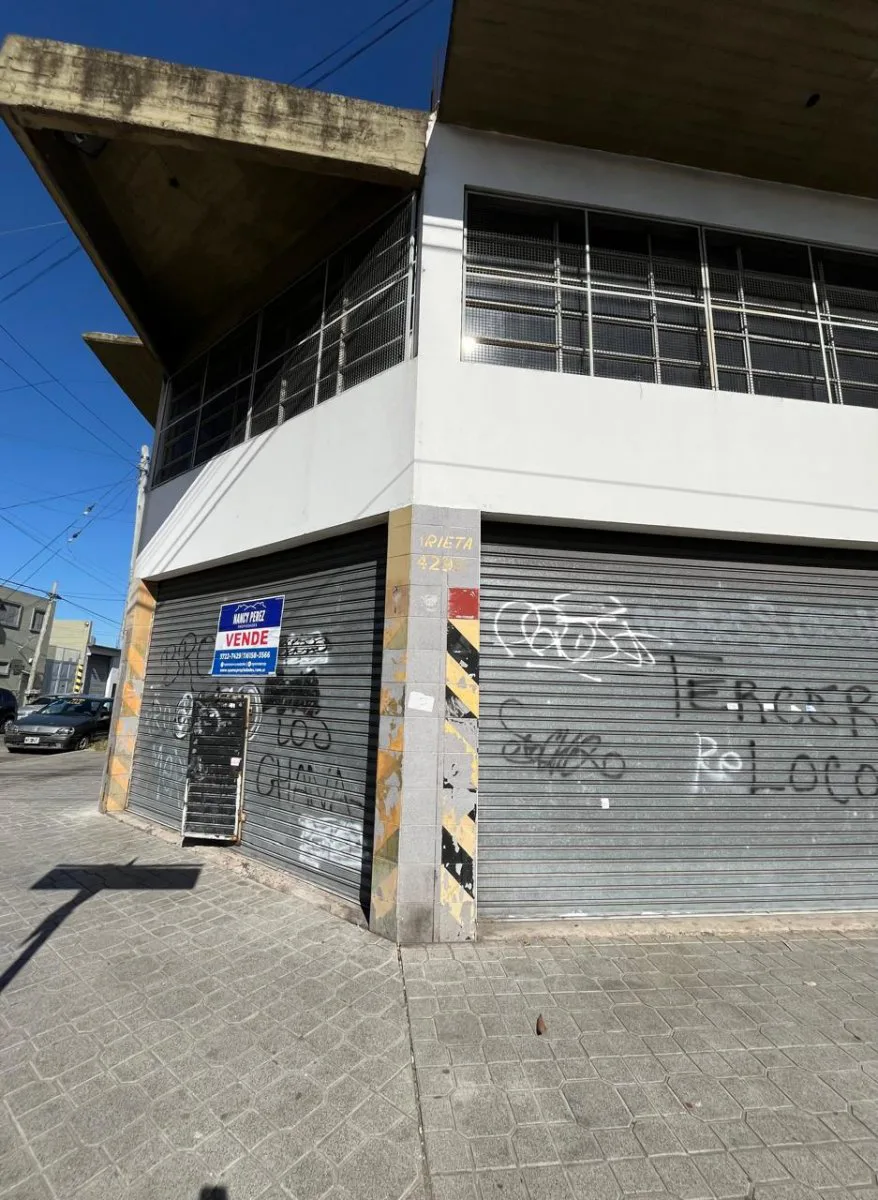 VENTA EN BLOCK 2 LOCALES C/ENTRE PISOS + ESTACIONAMIENTO LA TABLADA
