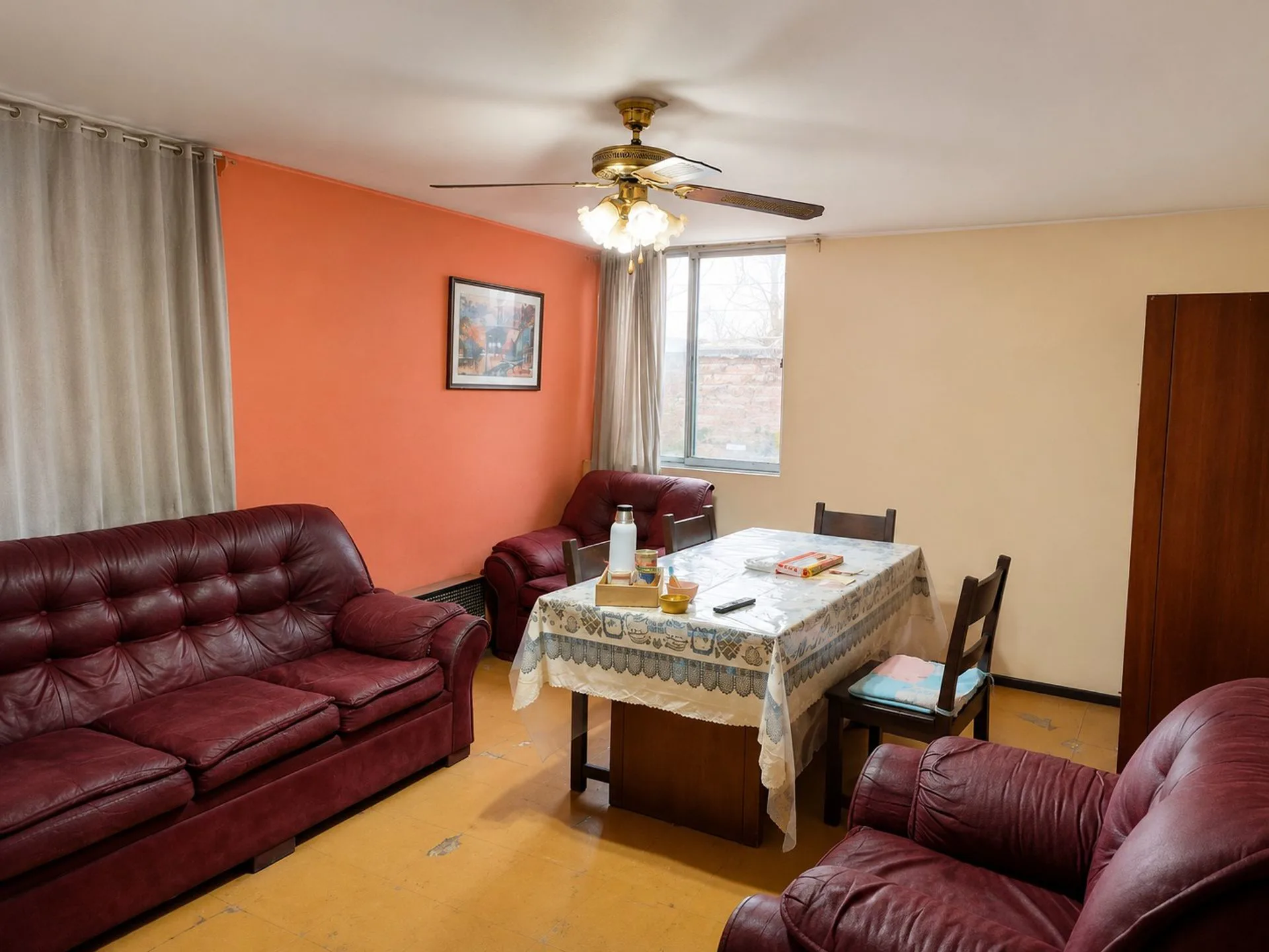 VENTA CASA EXCELENTE UBICACION BARRIO DECAVIAL foto 3