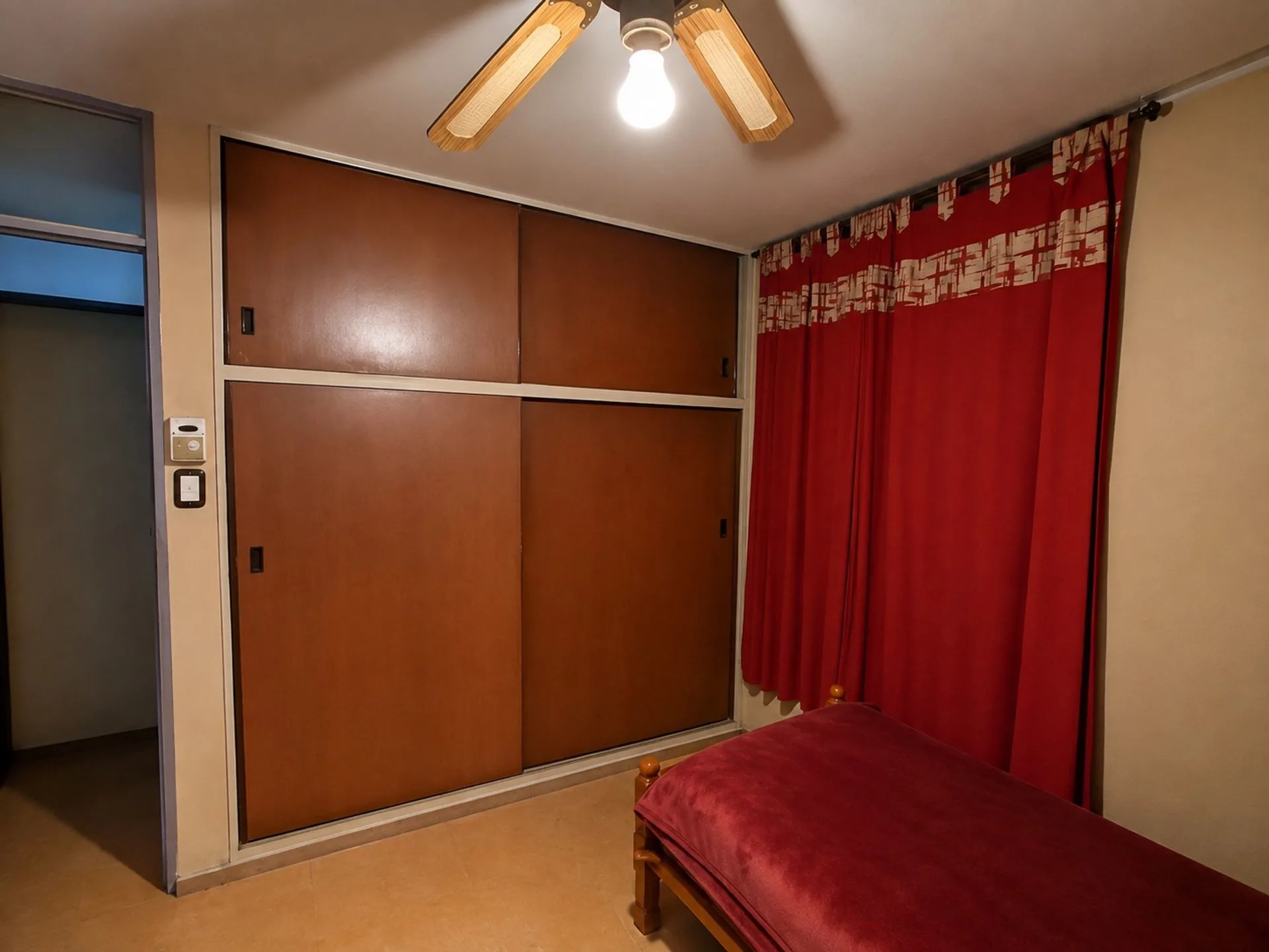VENTA CASA EXCELENTE UBICACION BARRIO DECAVIAL foto 5