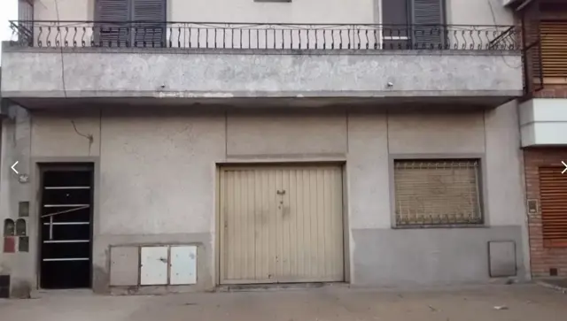 Casa de 4 amb al frente