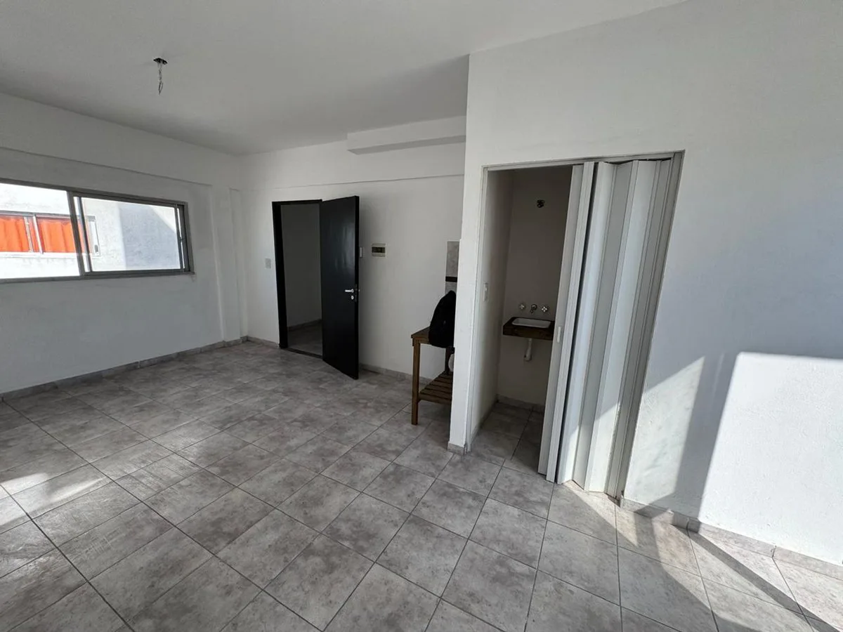 Venta Monoambiente piso alto a estrenar Pompeya foto 2