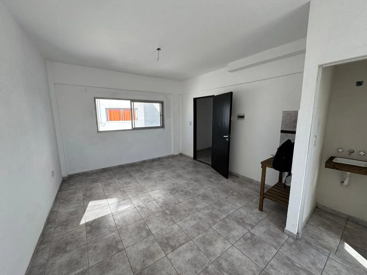 Venta Monoambiente piso alto a estrenar Pompeya foto 4