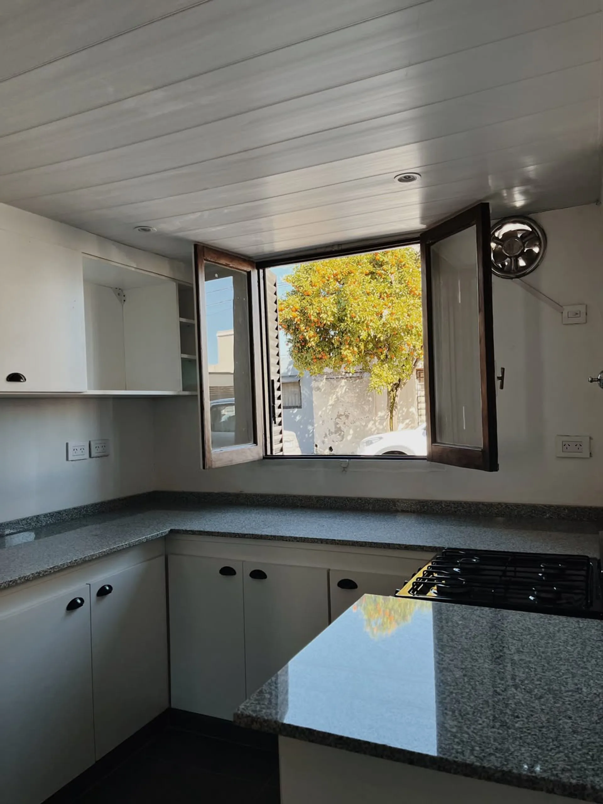 IMPERDIBLE Casa en VENTA apta crédito foto 3
