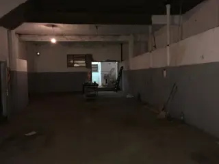 ALQUILER - GALPON 160 m2 APROX. foto 4