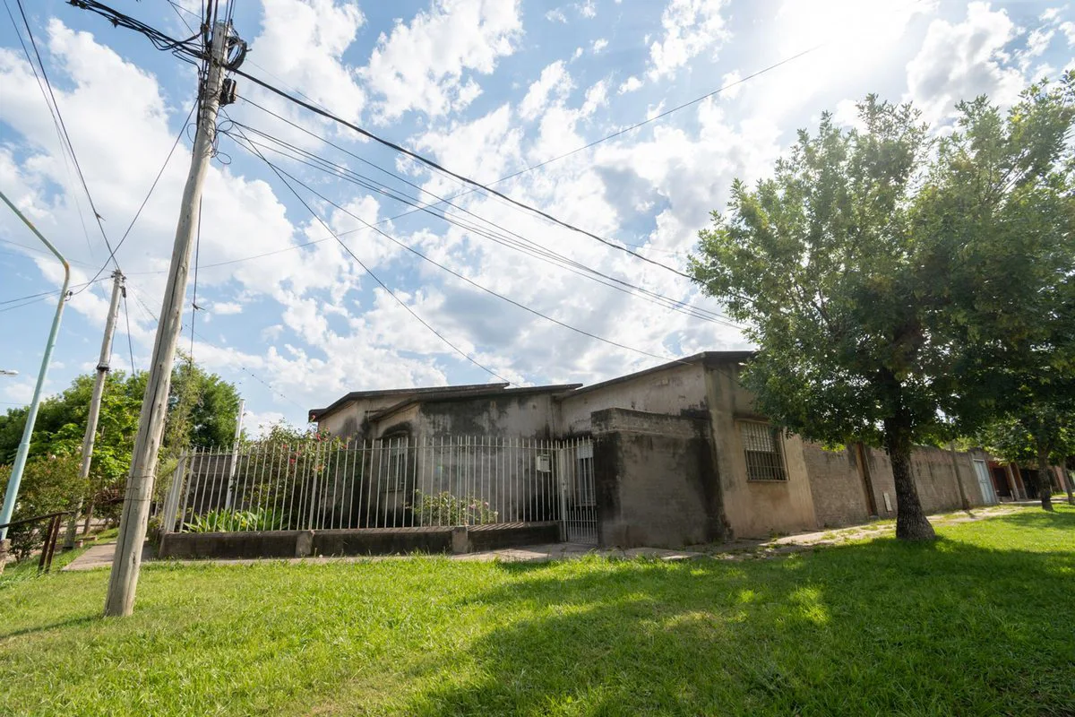 CASA EN SANTO TOME DE 3 DORMITORIOS Y PATIO foto 3