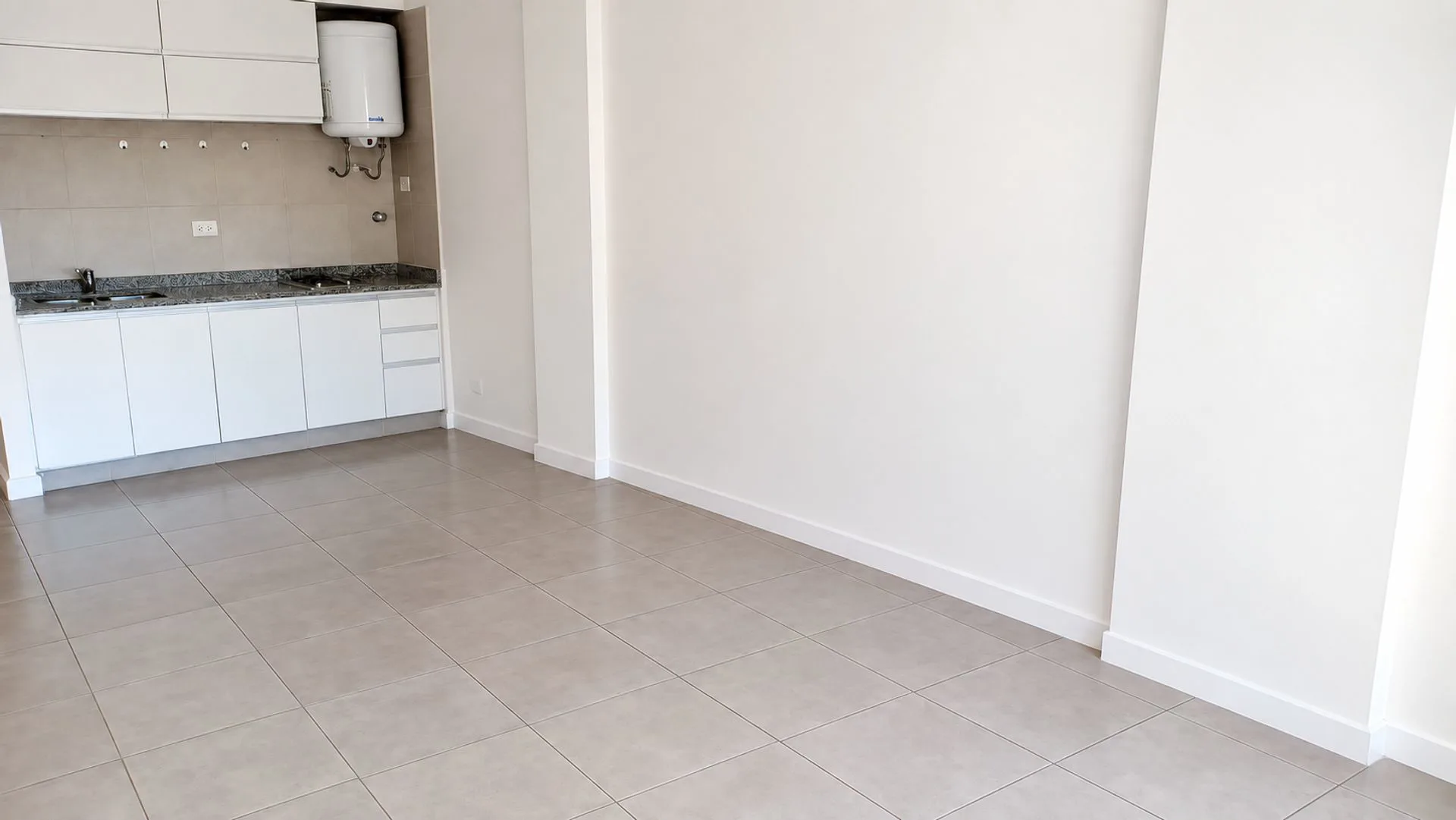 Alquiler Departamento Monoambiente Alberdi al 2300 foto 3