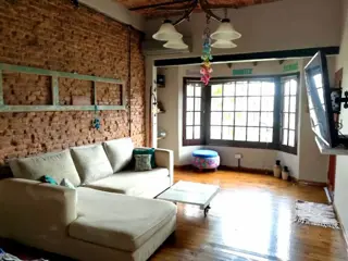 MUY BUENA CASA VIAMONTE AL 2000 SOBRE LOTE DE 10 X 44 foto 3