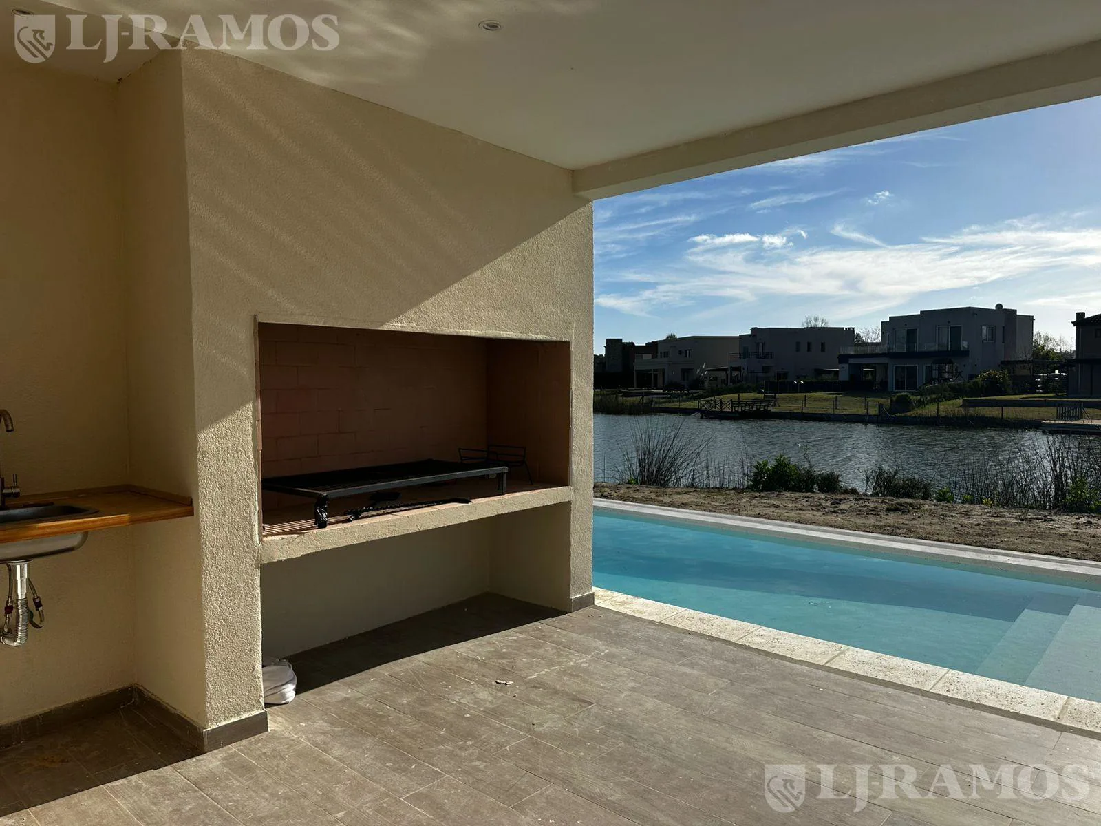 Casa en Venta A LAGUNA CENTRAL 360* de vista de agua PG foto 4