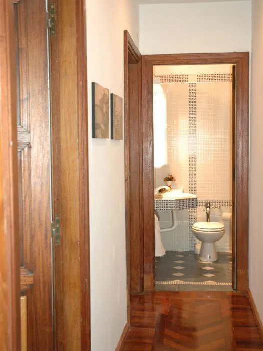 2-bedroom apartment in San Nicolás – photo 2 of 9