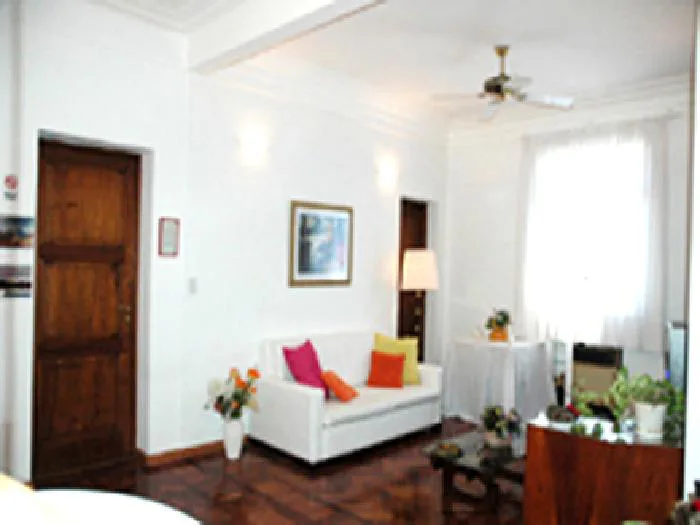2-bedroom apartment in San Nicolás – photo 8 of 9