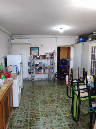 Local/galpon con Vivienda - Venta - Luis Guillon foto 2