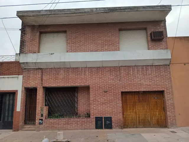 Venta casa para 2 familias 8 AMB/OP INVERSION!!!!
