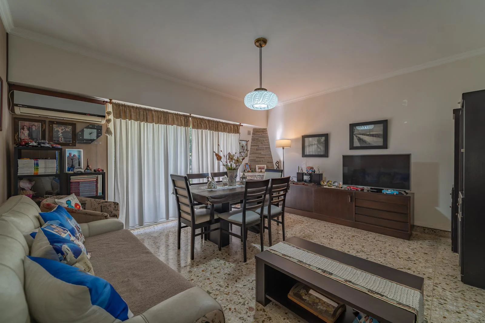 Casa esquinera en venta - Villa Urquiza foto 4