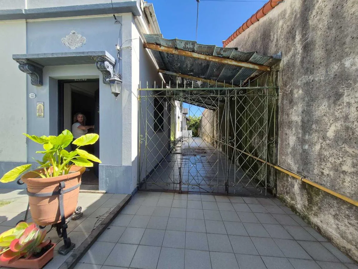 VENTA CASA EN BLOCK L. DE ZAMORA. APTA 2 FAMILIAS foto 4