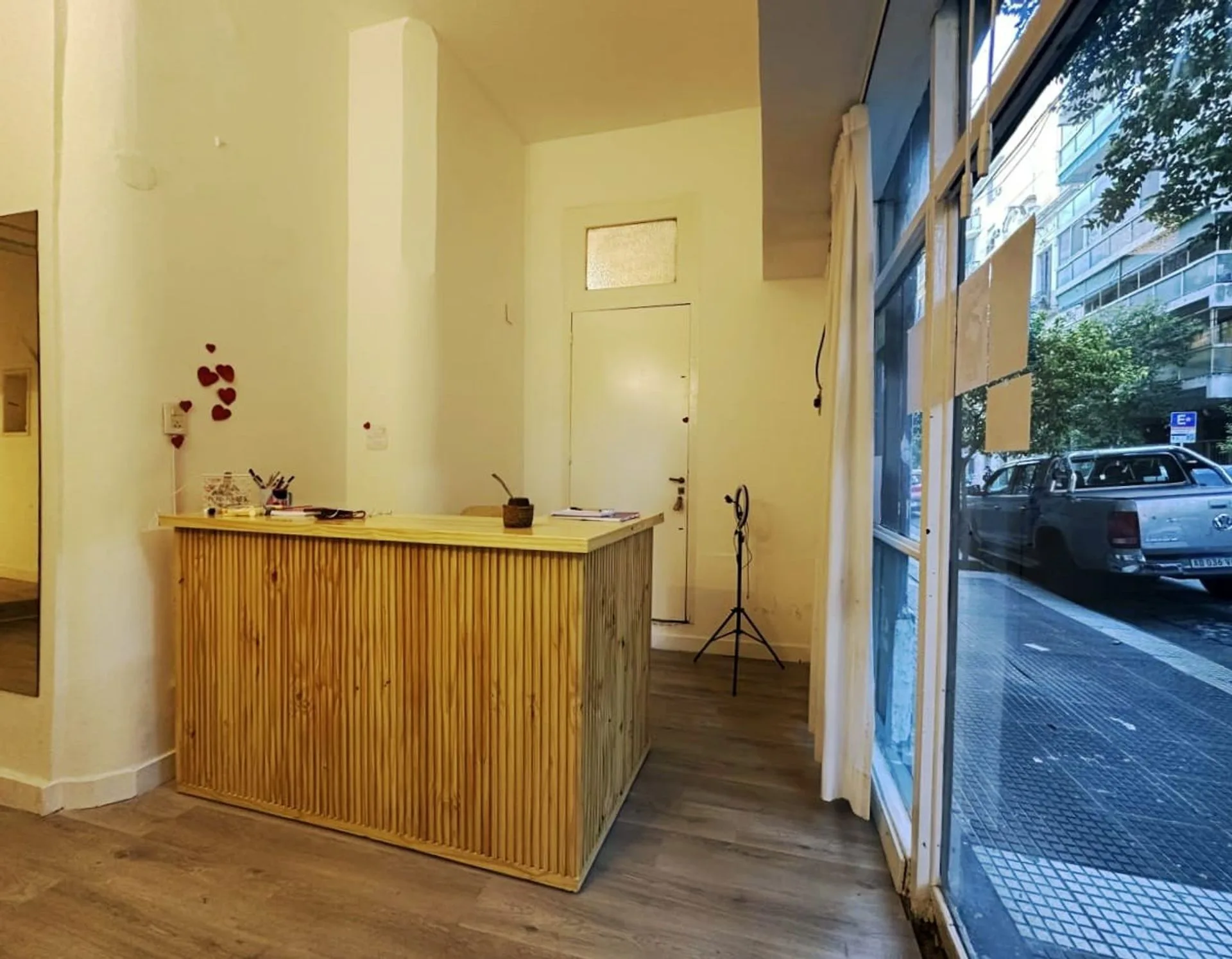 VENTA–DEPARTAMENTO  CON LOCAL COMERCIAL-BALVANERA foto 4
