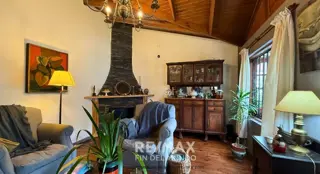 CASA MAS DOS DEPARTAMENTOS EN EXCELENTE ZONA foto 4
