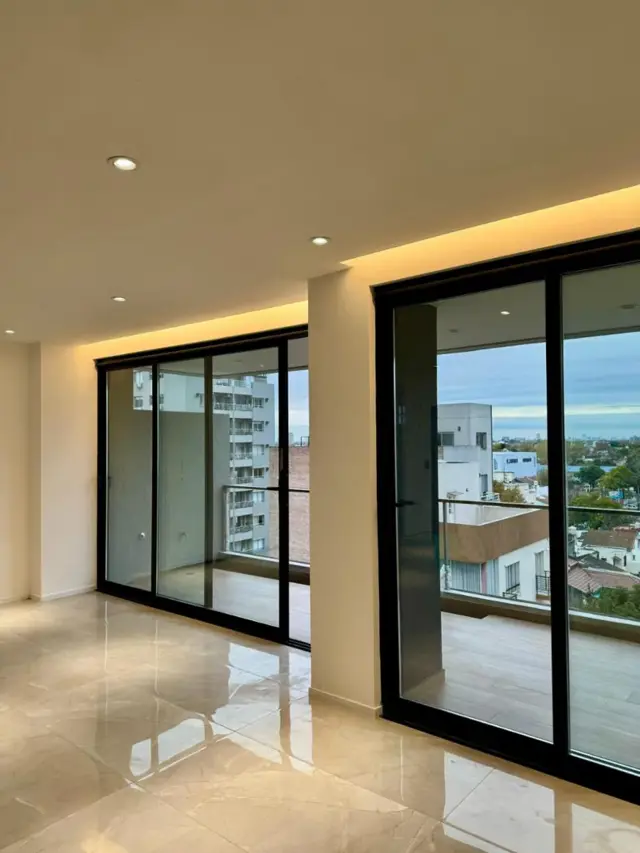 Venta Piso Completo - 4 Ambientes con cochera y parrilla (Saenz Peña)