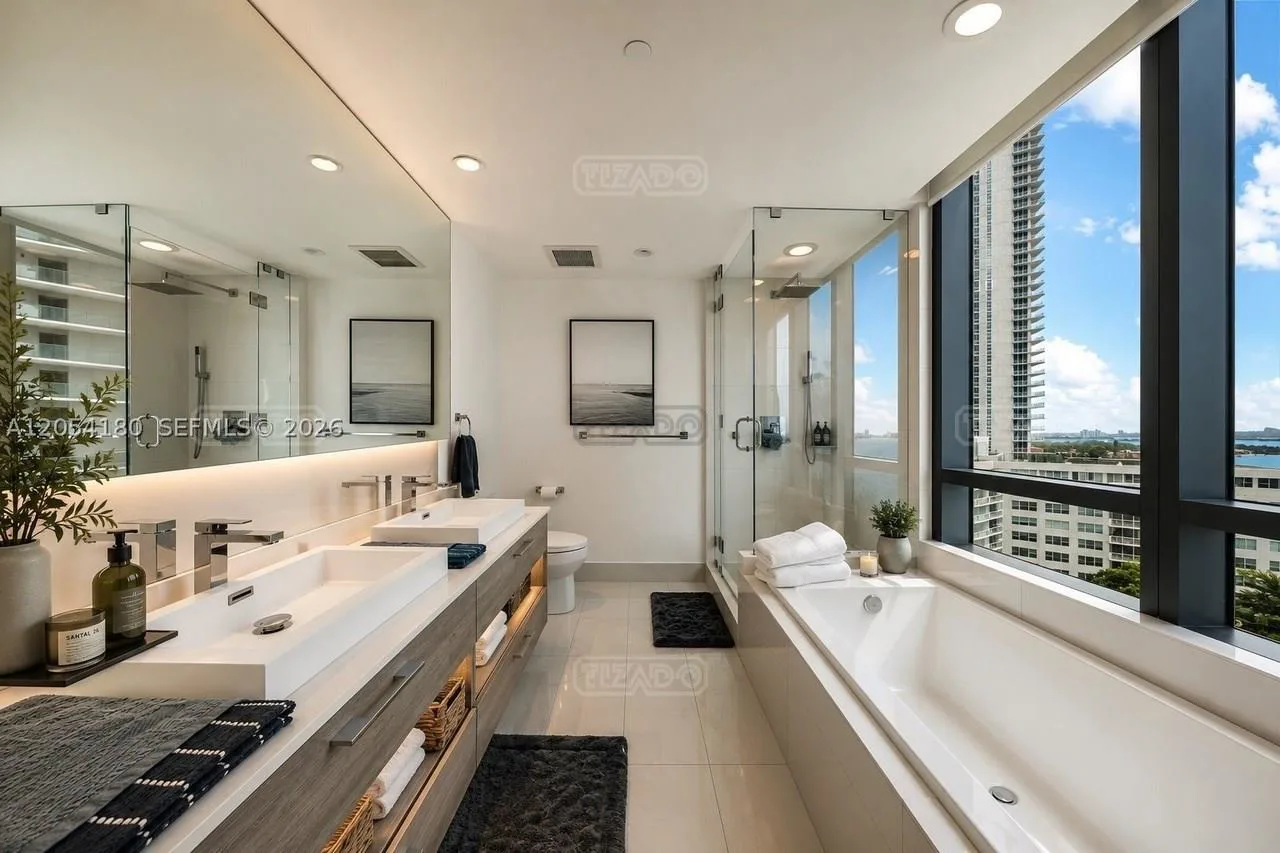 650 NE 32nd St #1507 600 foto 3