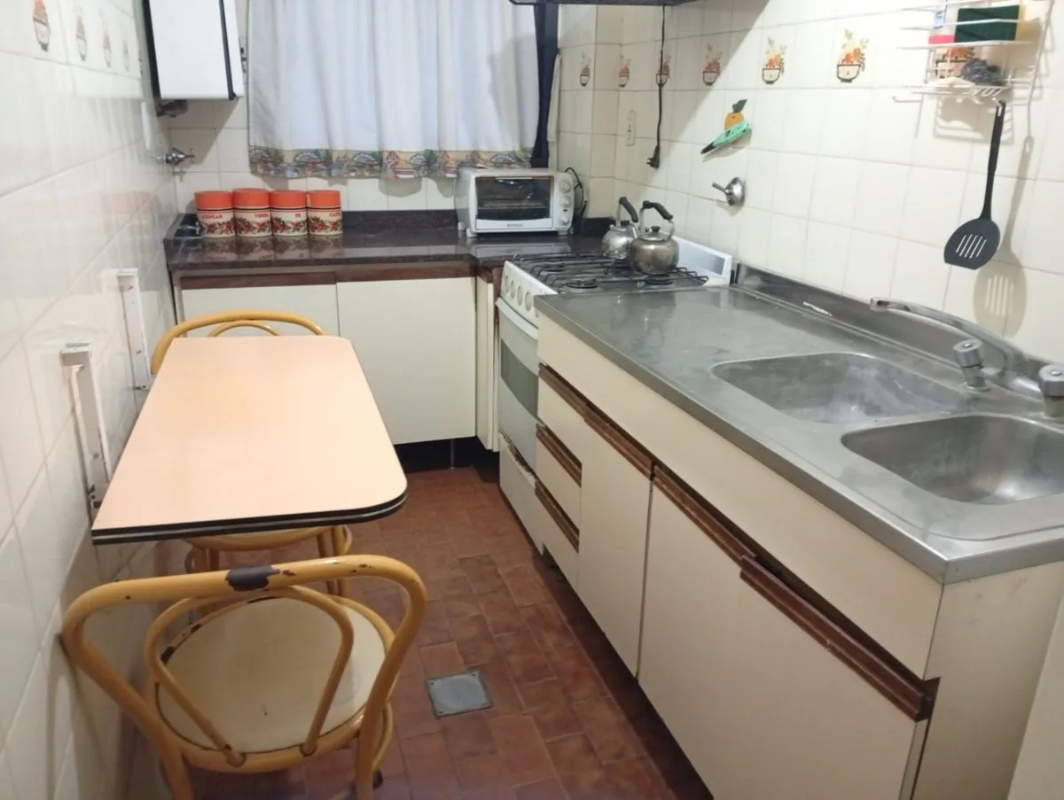 VENTA DEPARTAMENTO 2 AMB + DEP PATIO PLAZA COLON foto 5