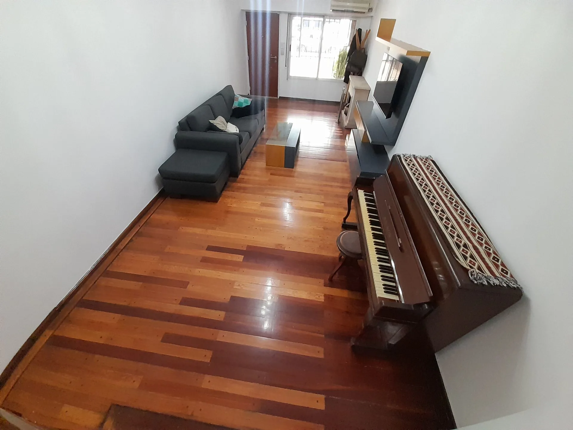 TRIPLEX EN VENTA 5 AMBIENTES COCHERA Y JARDIN foto 5
