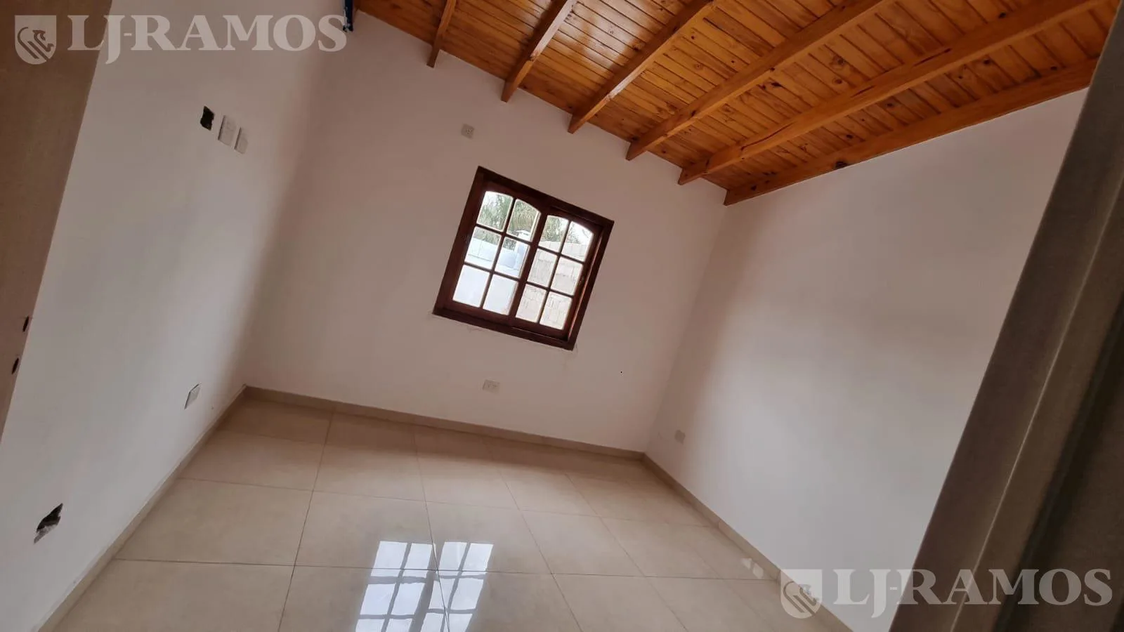 DUPLEX EN ALQUILER A ESTRENAR CON COCHERA 3 AMBIENTES CON JARDIN foto 4