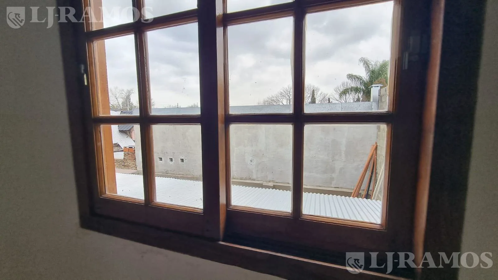 DUPLEX EN ALQUILER A ESTRENAR CON COCHERA 3 AMBIENTES CON JARDIN foto 5