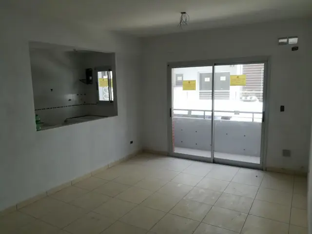 DEPARTAMENTO A 2 AMB. SAN FERNANDO LAVALLE 681